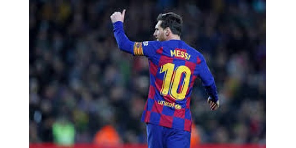 Messi maakt 5 vrije trappen minder dan Ronaldo